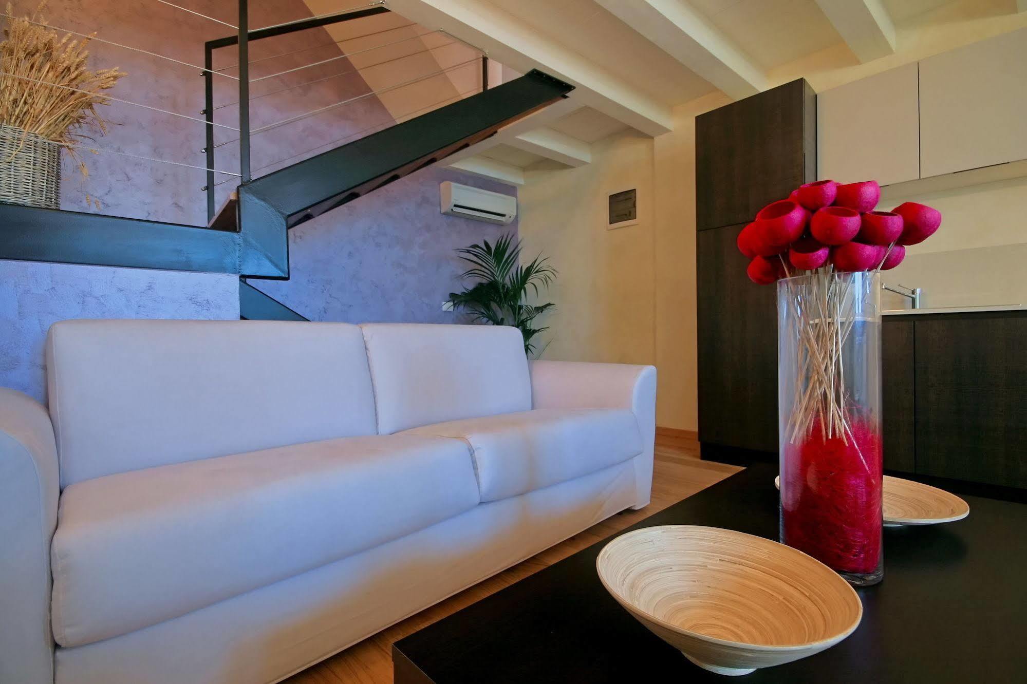 Angelo D'Oro Apartment Monte Ровінь Екстер'єр фото