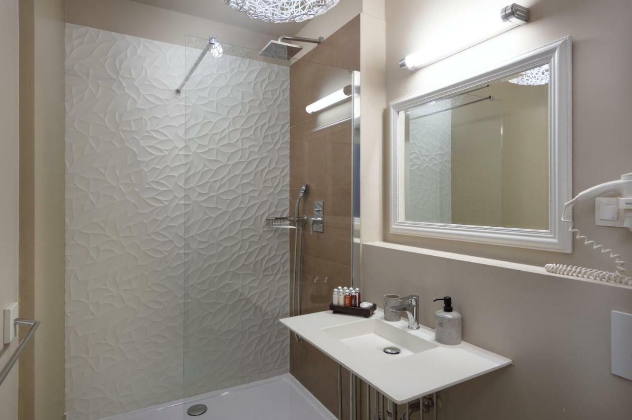 Angelo D'Oro Apartment Monte Ровінь Екстер'єр фото