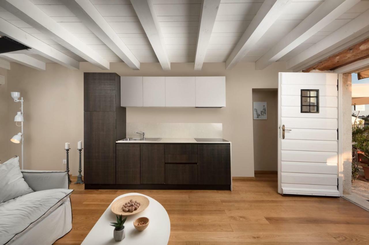 Angelo D'Oro Apartment Monte Ровінь Екстер'єр фото