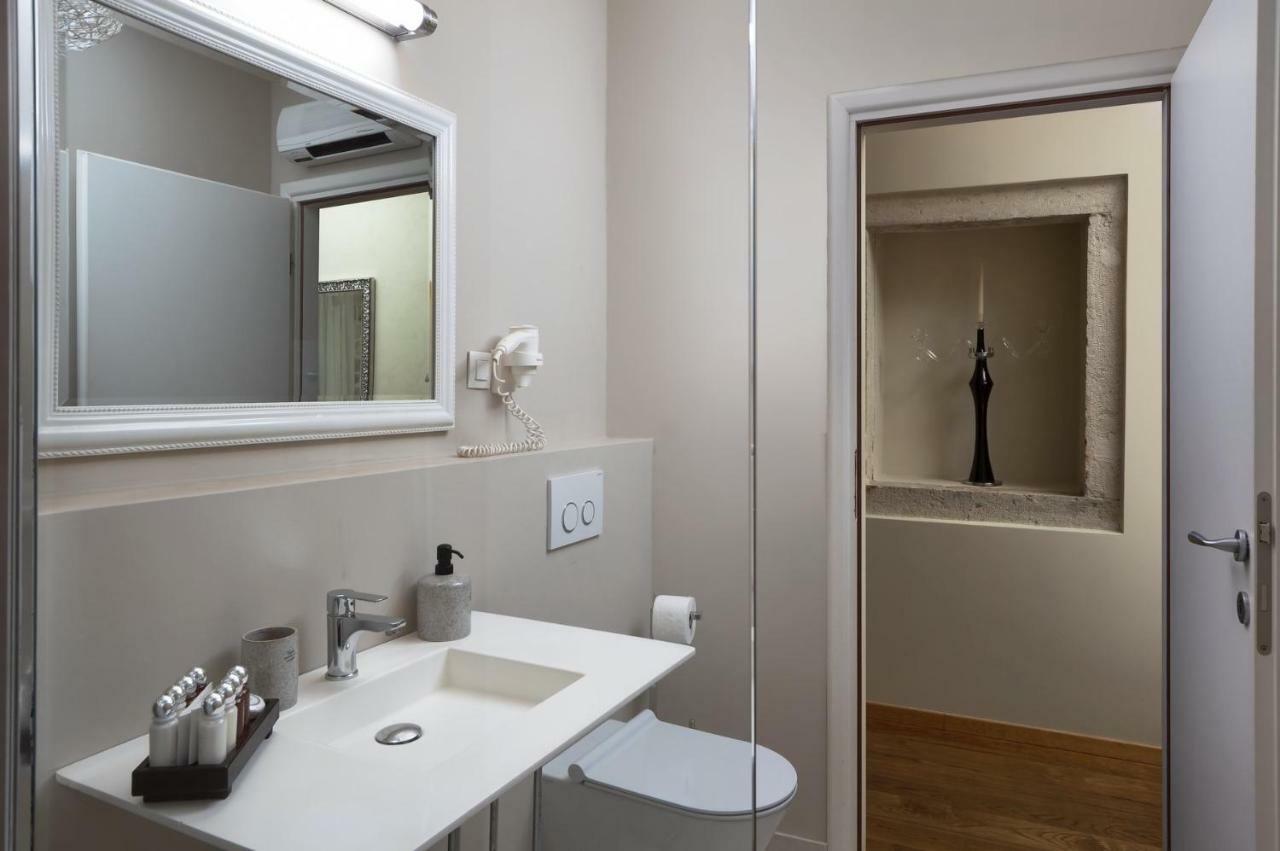 Angelo D'Oro Apartment Monte Ровінь Екстер'єр фото